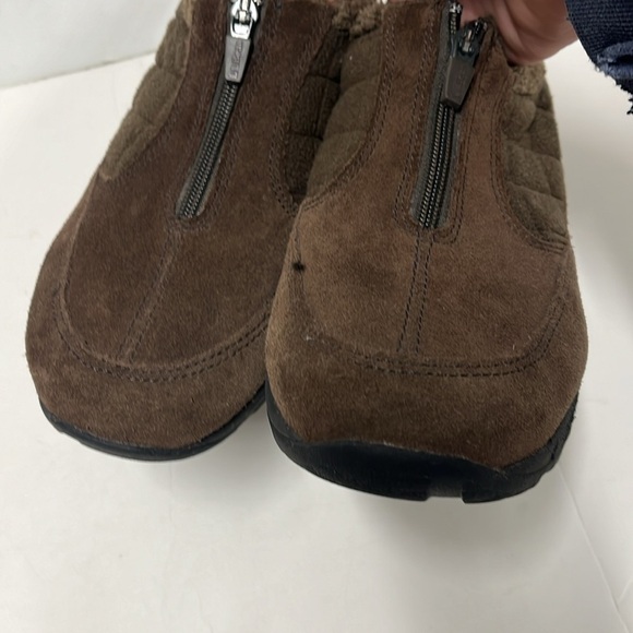 L.L. Bean Brown Suede Quilted Sherpa Zip Slip-on Prima loft Shoes Women's 9W - Picture 4 of 9